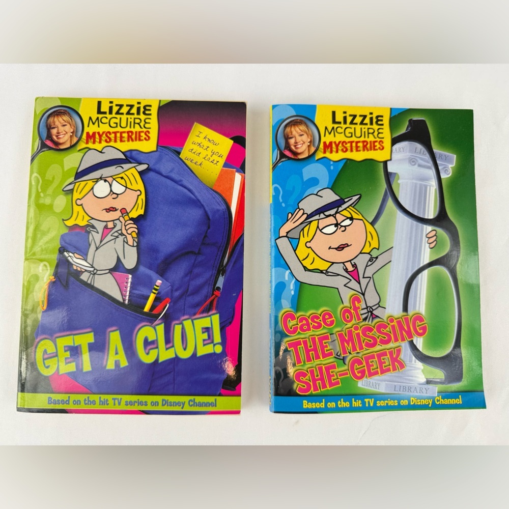 Vintage Set of 2 Lizzie McGuire Mysterie Novels